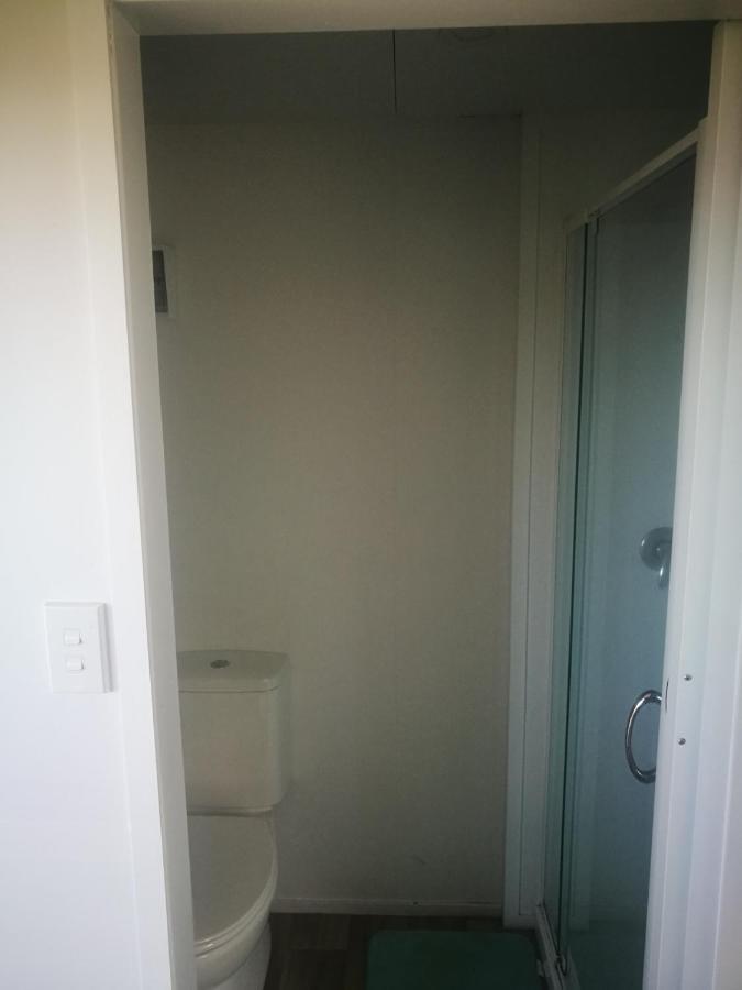 Budget Cabin Accommodation - Bed Shower Toilet Waihi Exterior foto